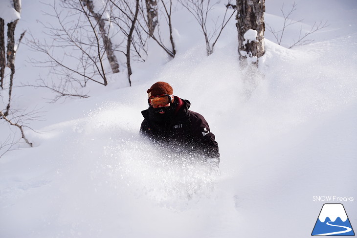 大雪山旭岳ロープウェイ 北海道最高峰でパウダーライド！